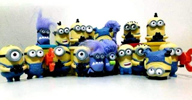 Happy Meal Minions (Category: Character Goods) located in Antipolo. Submitted by pawsandmeowssquad (Listing ID 1022151313, Image 1). Description: 250 each toy.