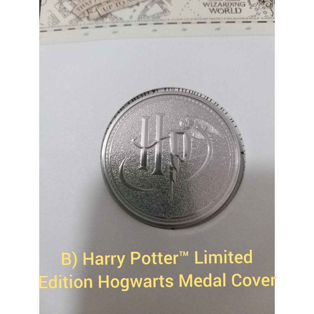 Harry Potter™ Limited Edition Hogwarts Medal Cover 哈利波特系列