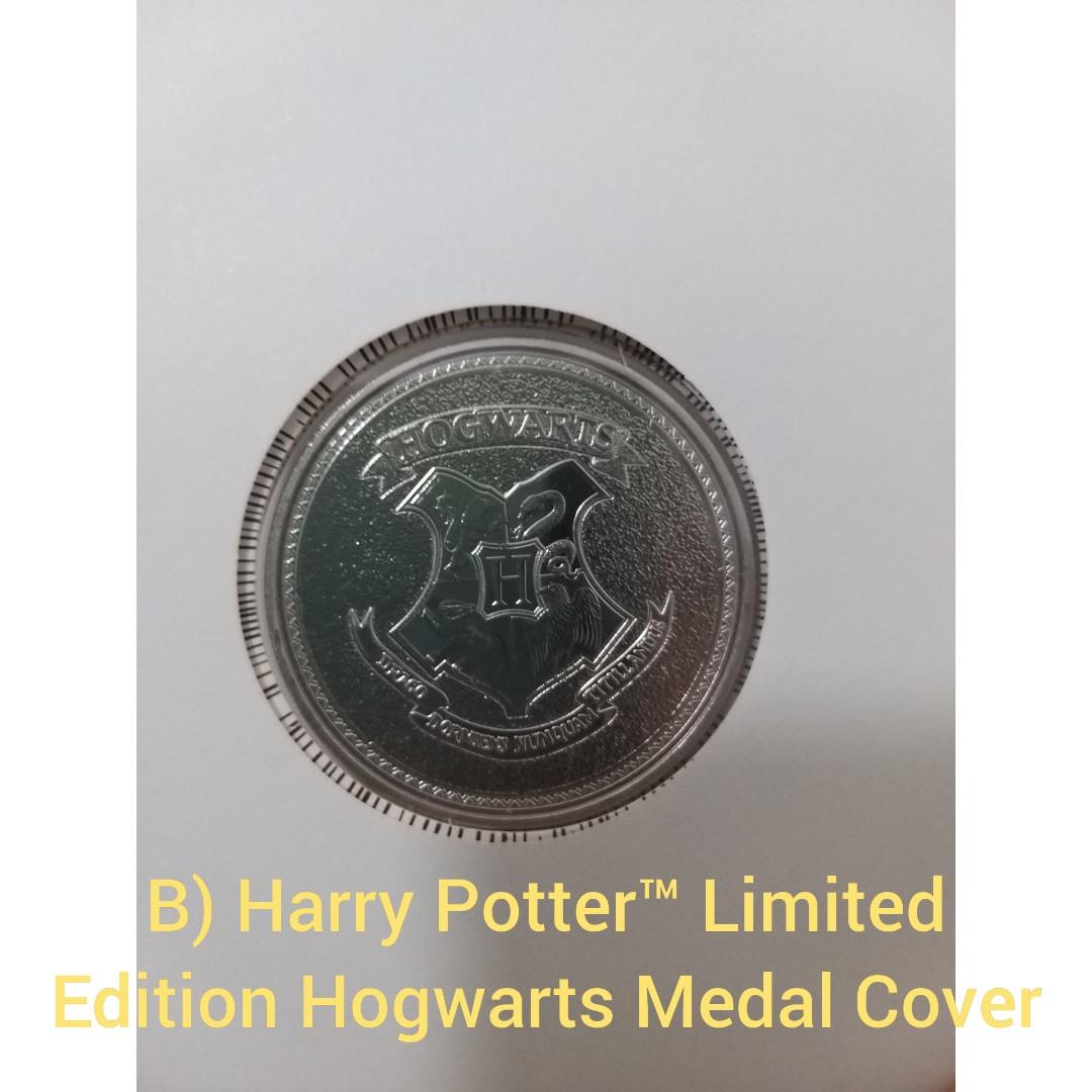 Harry Potter™ Limited Edition Hogwarts Medal Cover 哈利波特系列