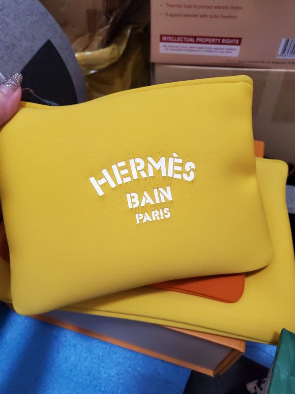 pochette hermes bain