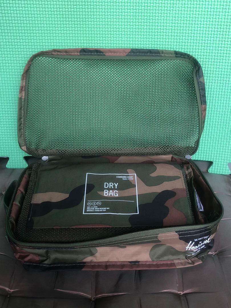 Herschel 4 in 1, Luxury, Bags & Wallets on Carousell