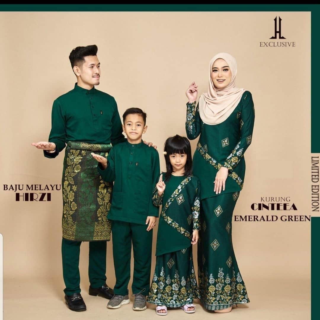 Instock Family Kurung Women S Fashion Muslimah Fashion On Carousell