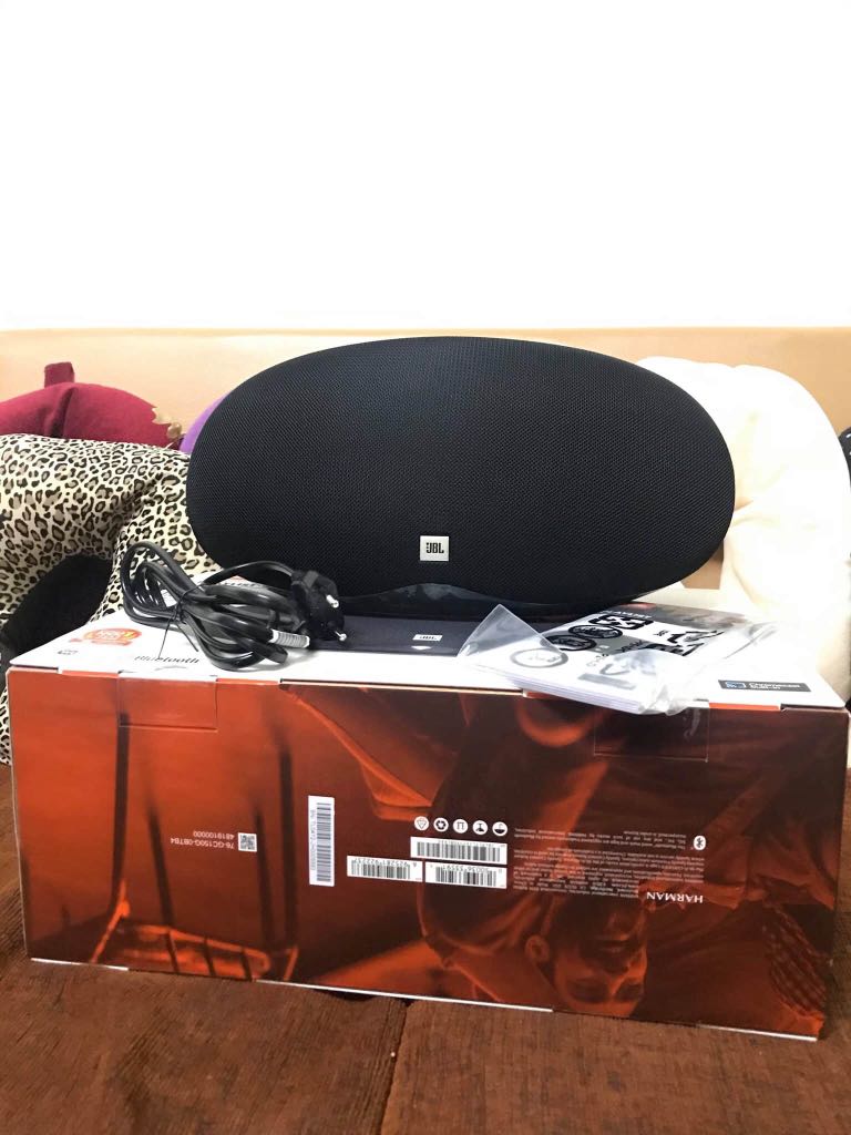 Jbl playlist vs harman kardon hotsell onyx 4