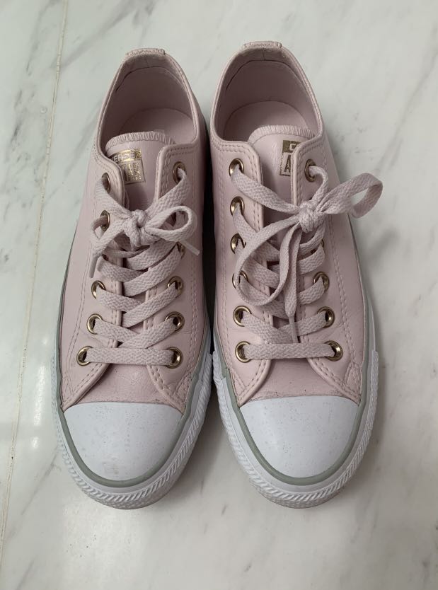 light pink converse shoes