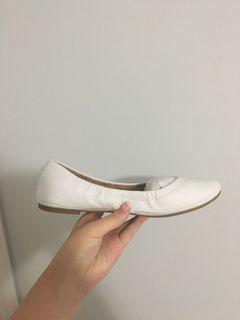 Lucky Brand White Flats