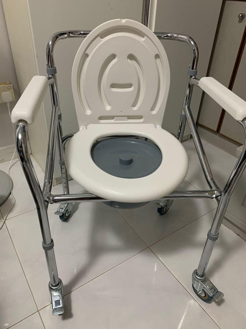 Medpro Foldable commode, Assistive Devices, Wheelchairs on Carousell
