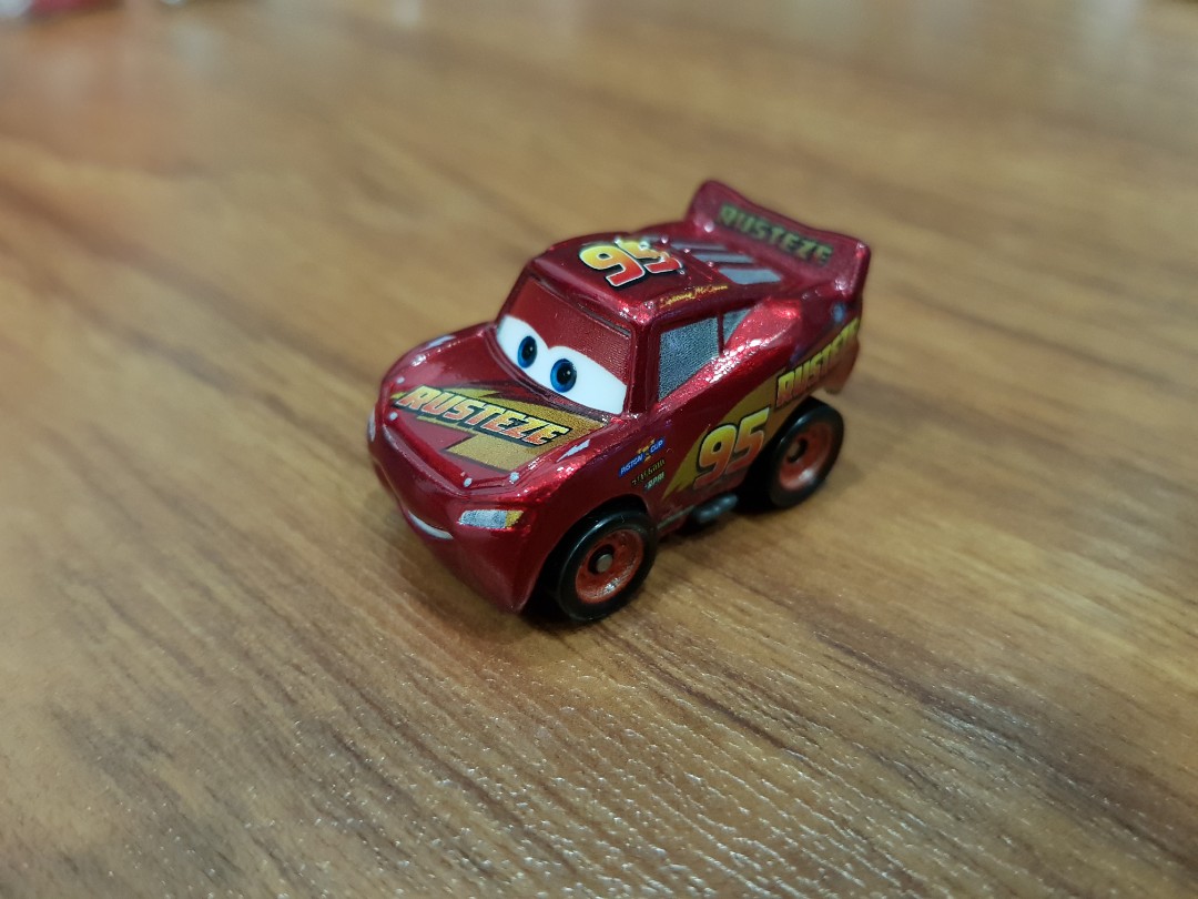 Mini Racers - Metallic Rust-eze Racing Center Lightning McQueen, Hobbies &  Toys, Collectibles & Memorabilia, Fan Merchandise on Carousell