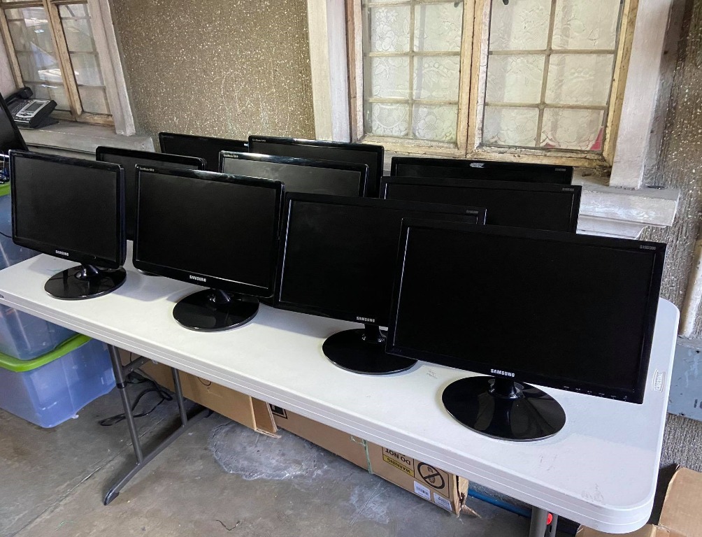 Second hand clearance monitor