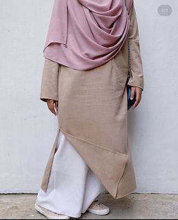 (Category: ) located in . Submitted by amou.shop (Listing ID 1024111453, Image 1). Description: .