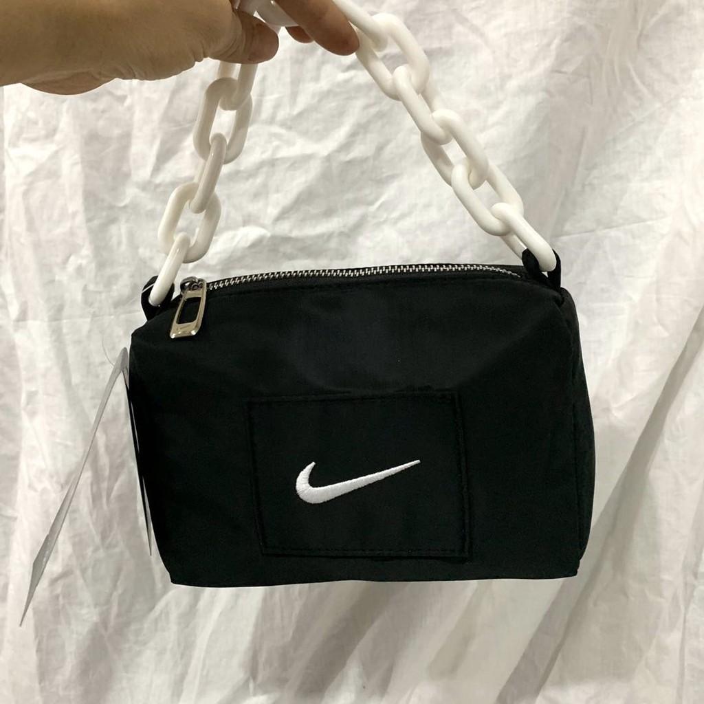 Nike purse with best sale chain