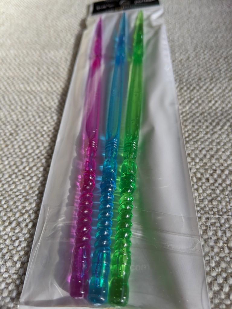 Plastic Quran Pointer (Category: Stationery & School Supplies) located in Singapore. Submitted by jc_collections (Listing ID 1024012798, Image 1). Description: Plastic Quran Pointer used for reading the Quran or Iqra. Can be used for kids learning phonics / reading as well. Comes in a set of 3 pointers and a bookmark. Great as a small token / gift. Available for wholesale purchase with special price. PM for more info. #Islamic product #Islamic Gi