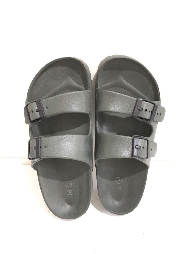 Gilmore double buckle slide shop