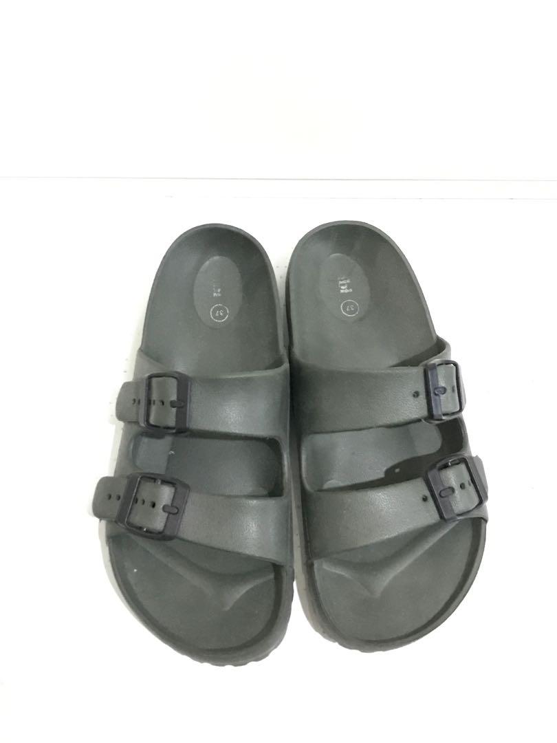 PRELOVED Rubi Gilmore Double Buckle Slide