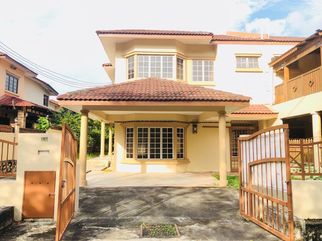 Semi D Di Semenyih With Extra Land Property For Sale On Carousell