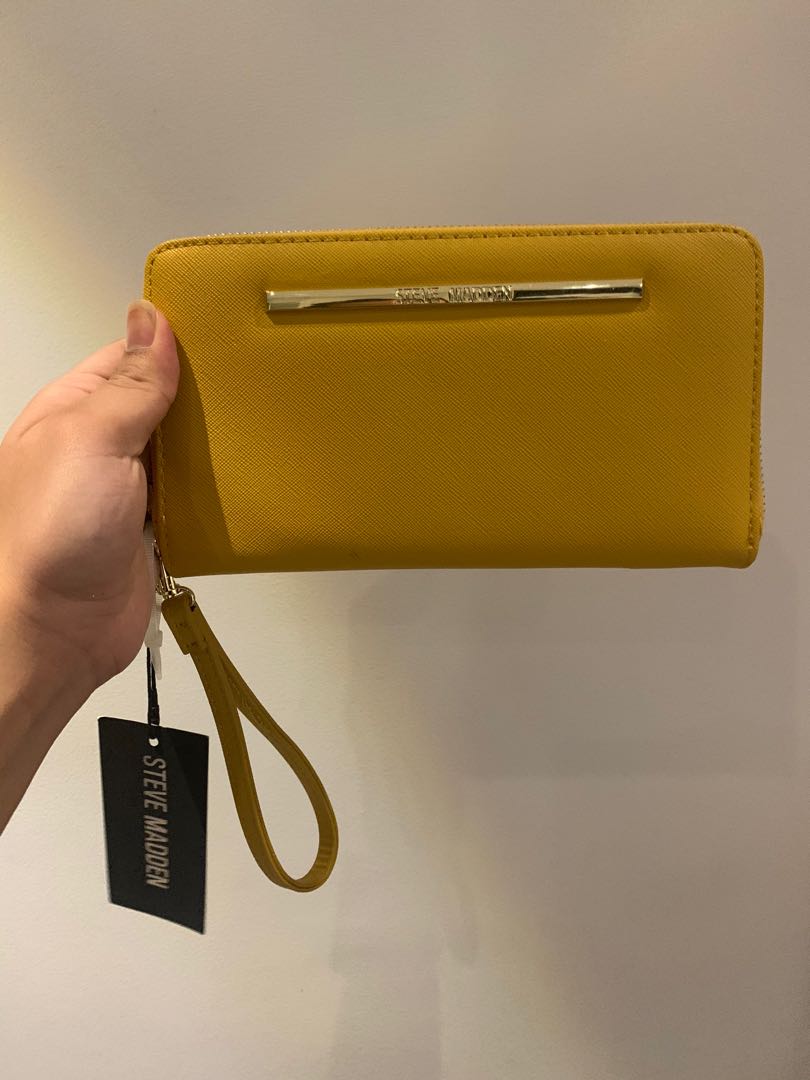 Steve madden yellow wallet 2025