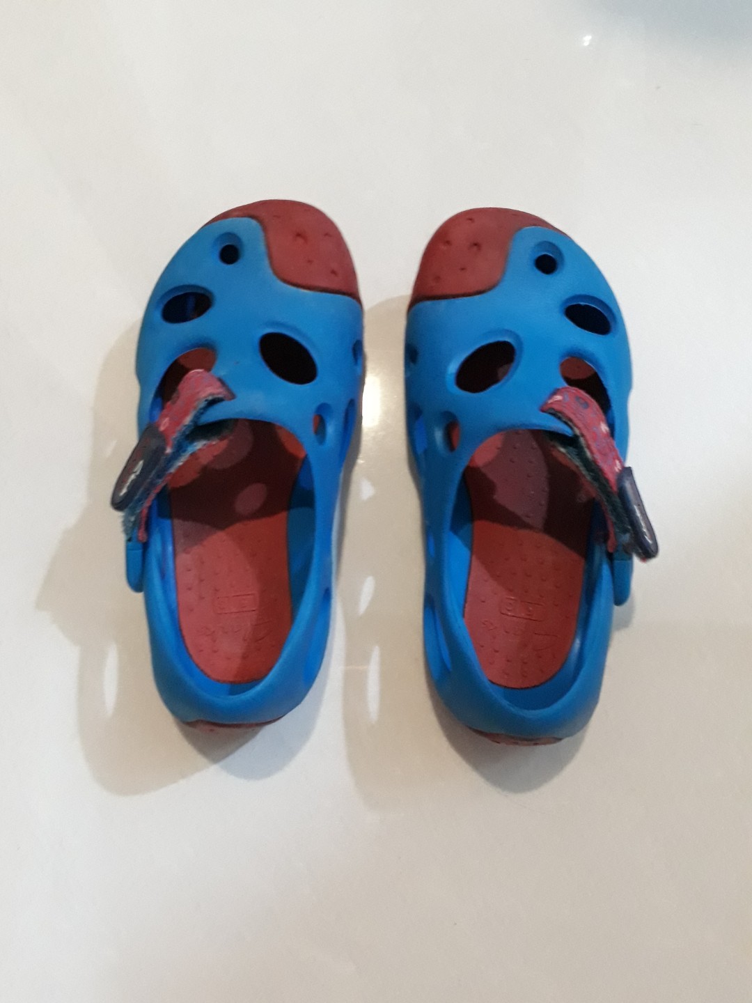 clarks waterproof sandals