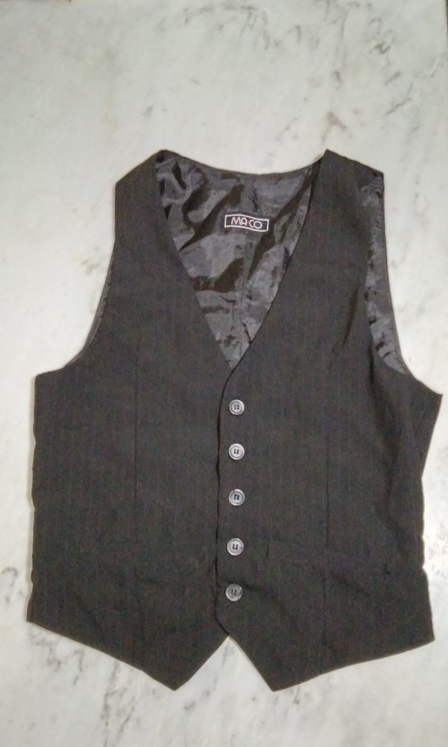 Chaleco Vest, Men's Fashion, Coats, Jackets and Outerwear on Carousell