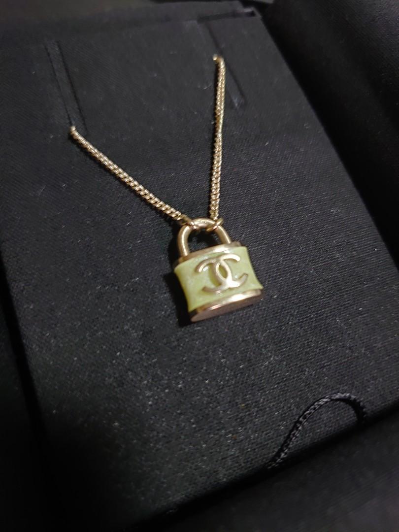 Chia sẻ hơn 77 replica chanel padlock necklace siêu hot  trieuson5