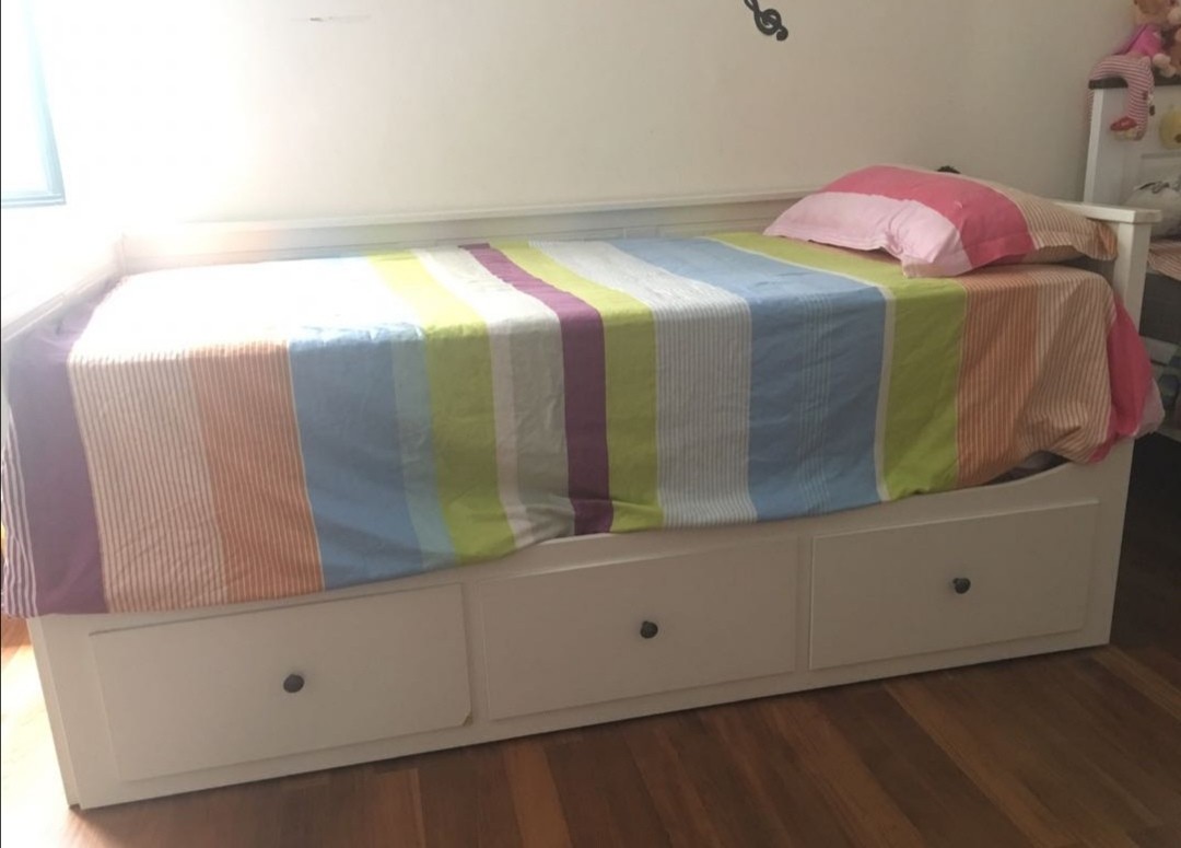 Double Day Bed with storage, Furniture & Home Living, Furniture, Bed