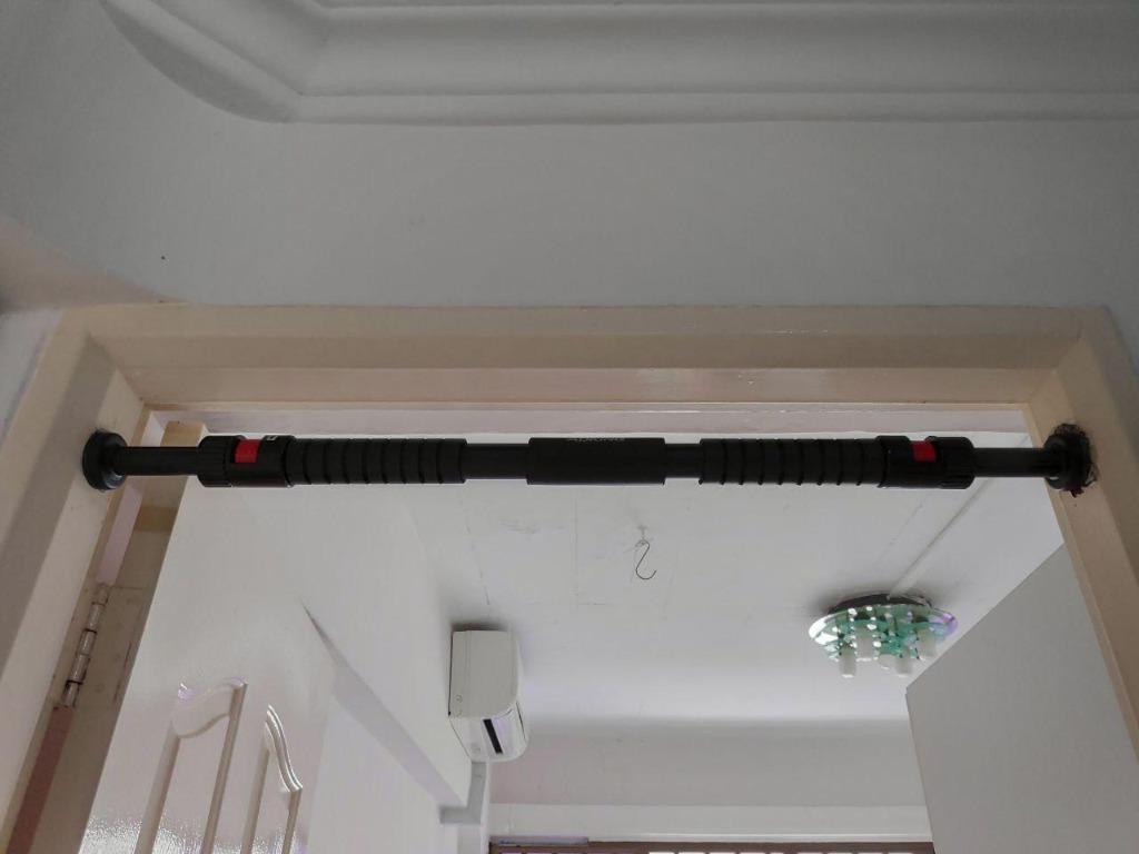 [NEW] DoubleLock Pull Up Bar (No Screws/Drills) Easy setup! , Sports