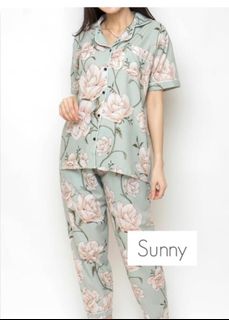 (Category: ) located in . Submitted by peekaboocollections (Listing ID 1024242440, Image 1). Description: .