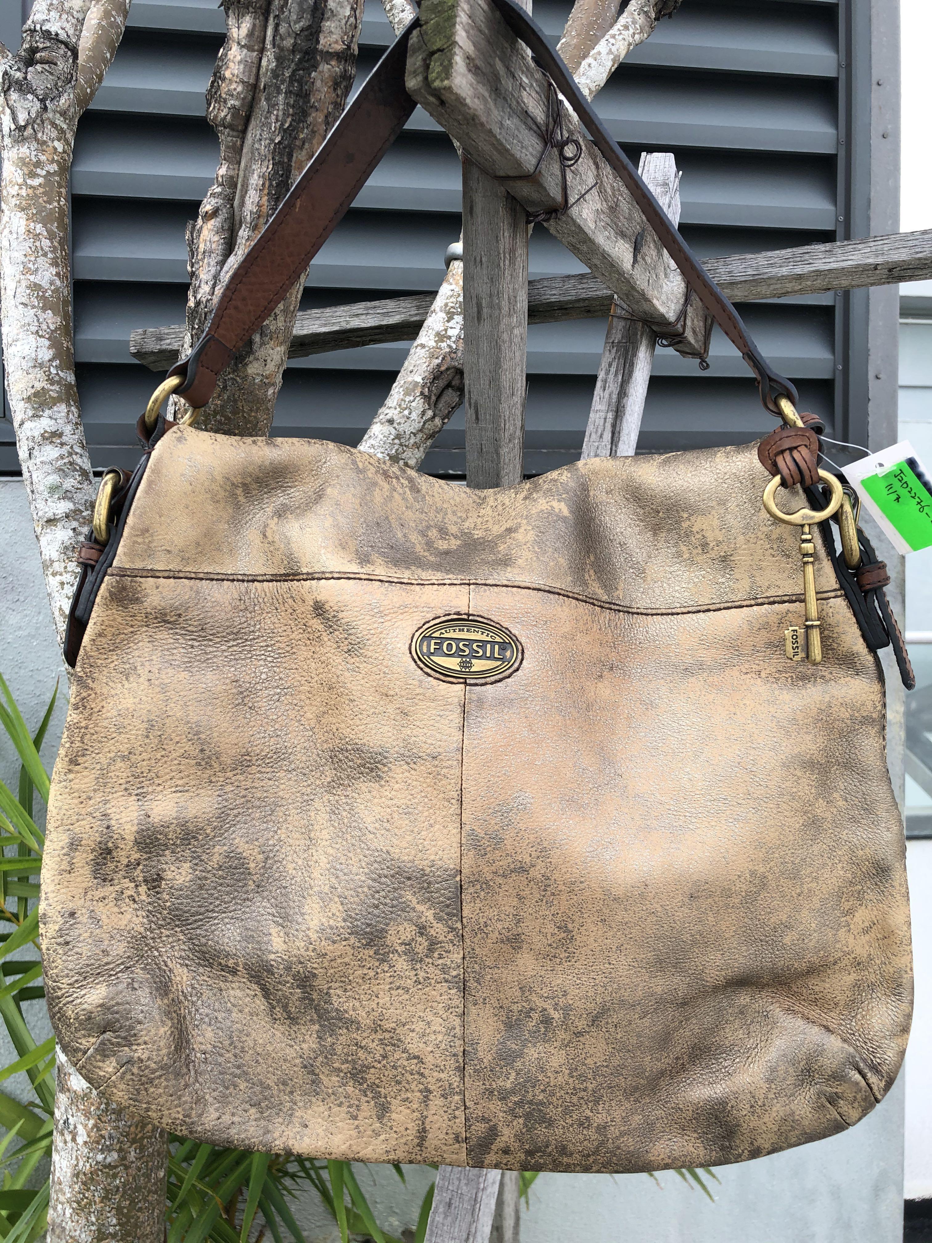 Hobo explorer leather shoulder bag clearance