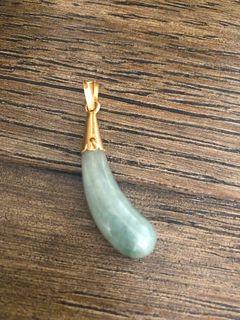 Gorgeous Genuine Jade and 18 Carat Gold Pendant 🆕