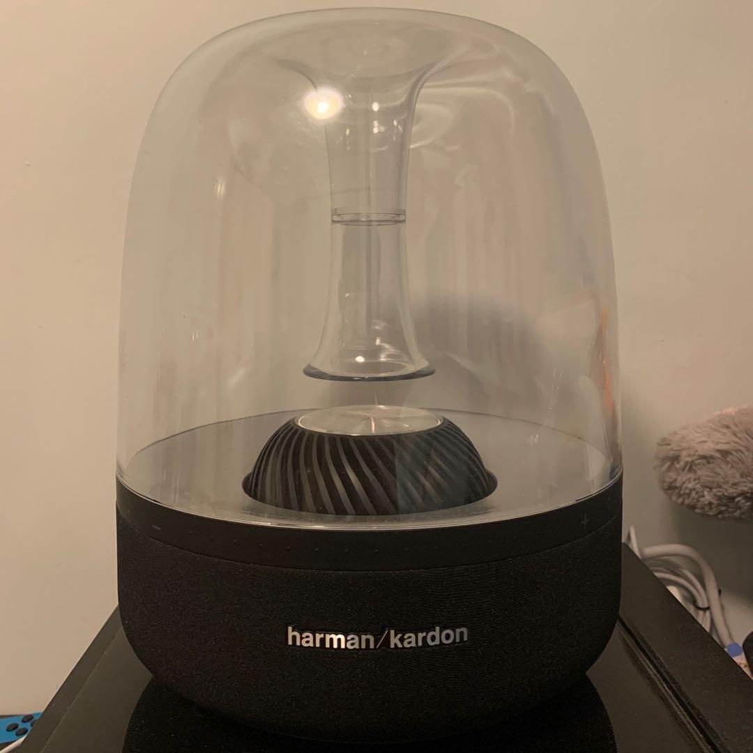 aura plus speaker