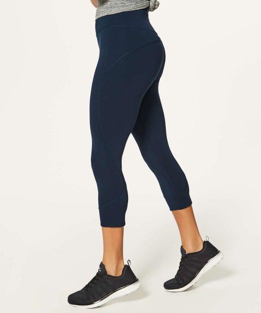 Lululemon in movement tights nocturnal teal size4, Women's Fashion