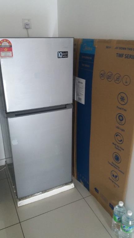 Midea 2 Door Fridge Refrigerator Md 232v Kitchen Appliances On Carousell