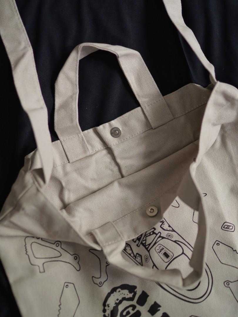 gq free duffle bag