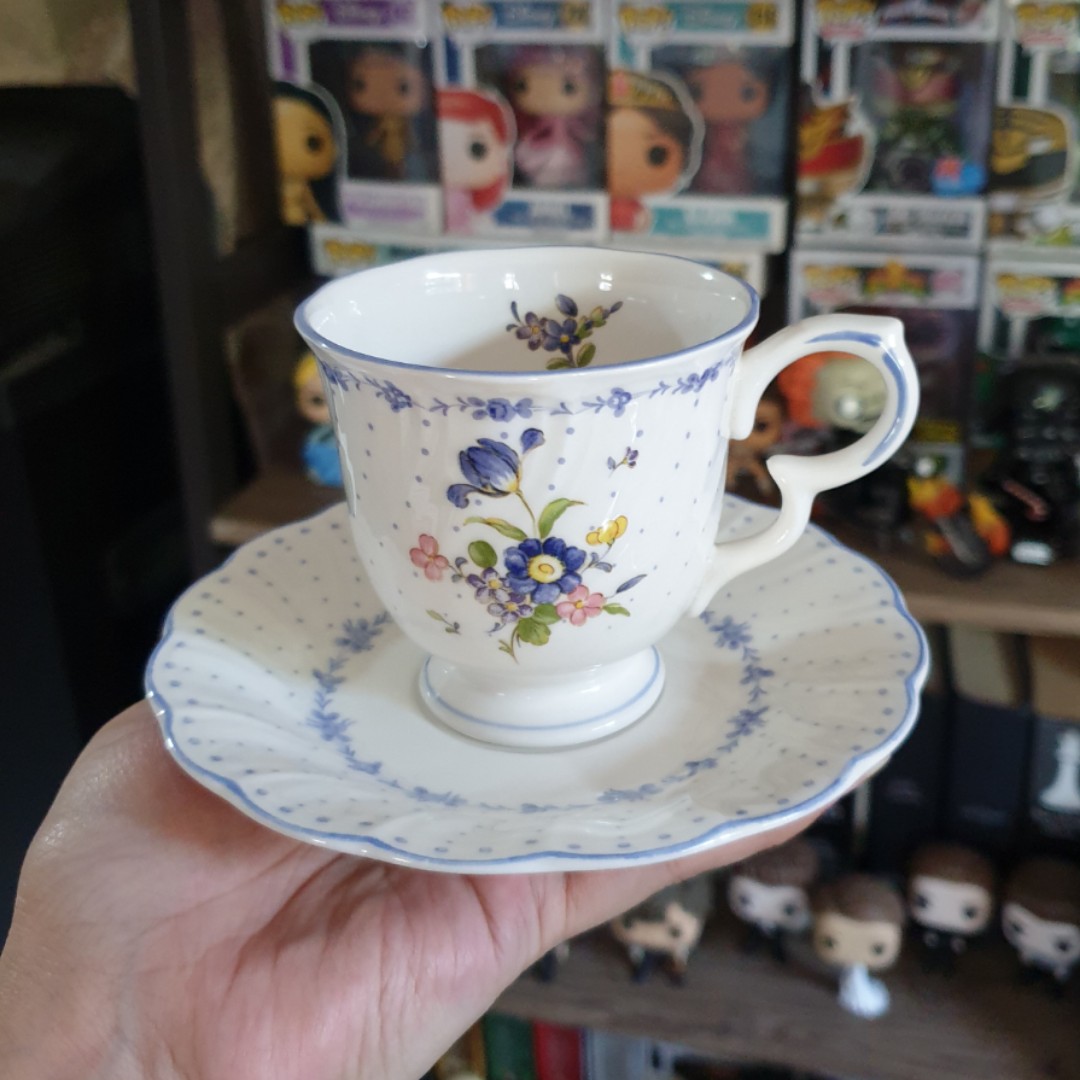 Nikko blue peony top