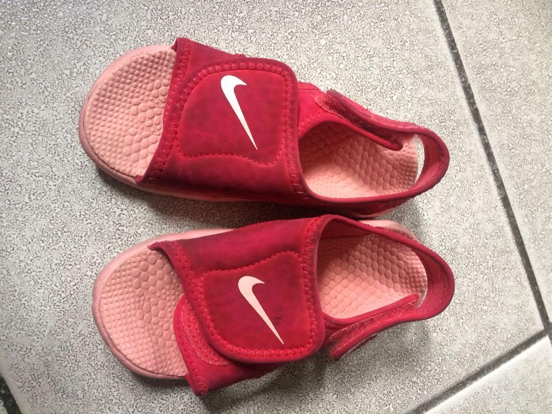 nike sandals 10c