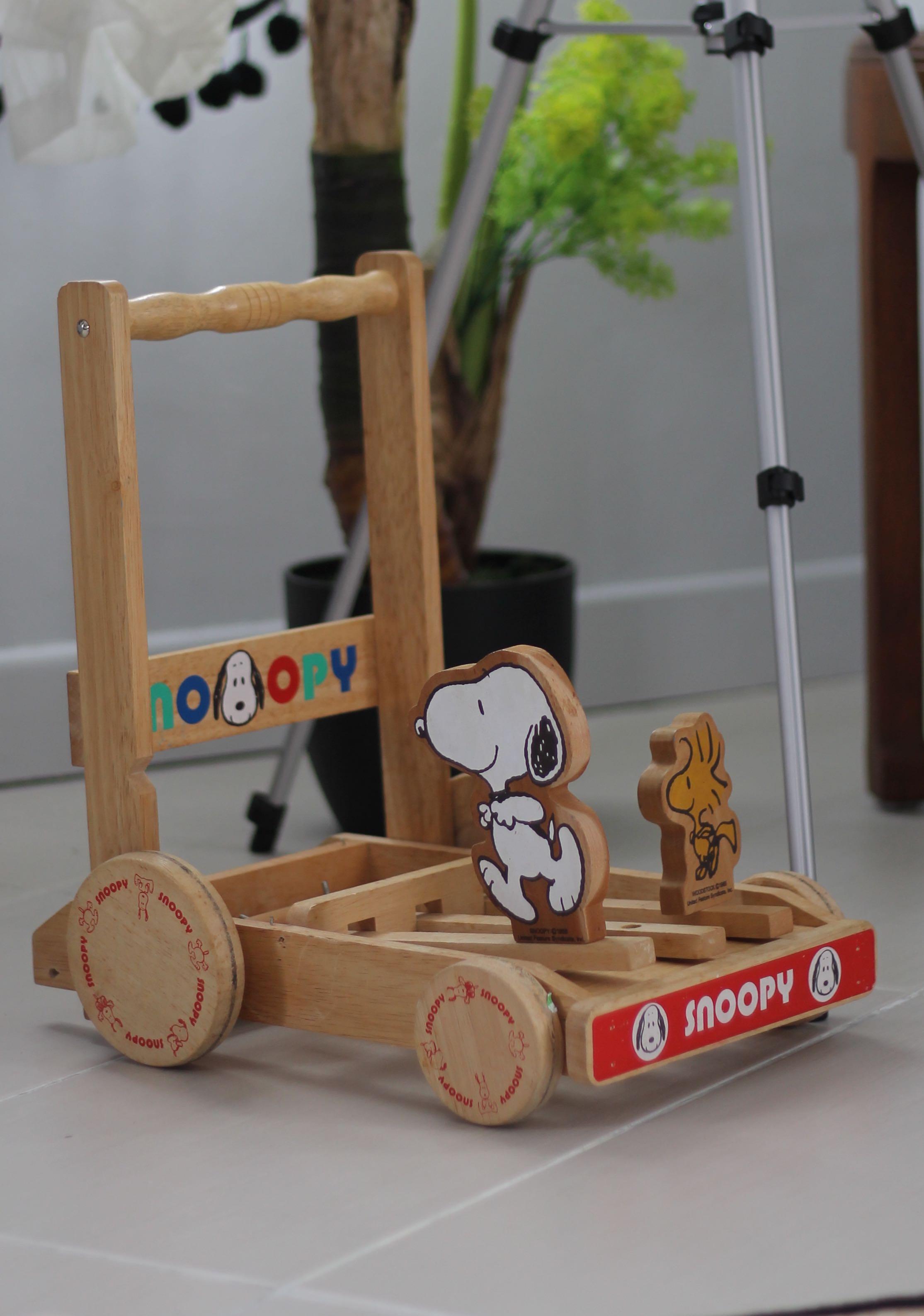 snoopy baby walker