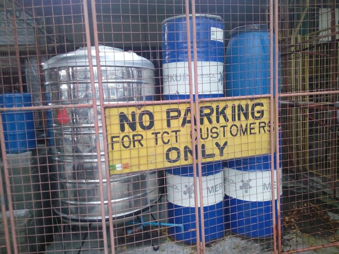 Plastic drums,steel drums (Category: Home Improvement Tools & Accessories) located in Angeles City. Submitted by allan.vb13 (Listing ID 1024255028, Image 2). Description: plastic drum 170 liters 1k. each ,steel drum 0pen top200 liters 600pesos each..txt or call lng po 09283777762.di po ako lagi naka oline thanks...