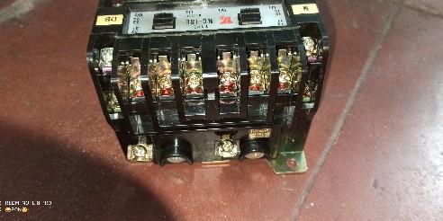 reversing contactor reversible reverse forward kasuga hmu 18 (Category: Construction Tools & Equipment) located in Caloocan City. Submitted by tyroney29 (Listing ID 1024260496, Image 3). Description: reversing contactor reversible replacement for kasuga hmu 18 contactor original japan yaskawa brand txt 09236304882.