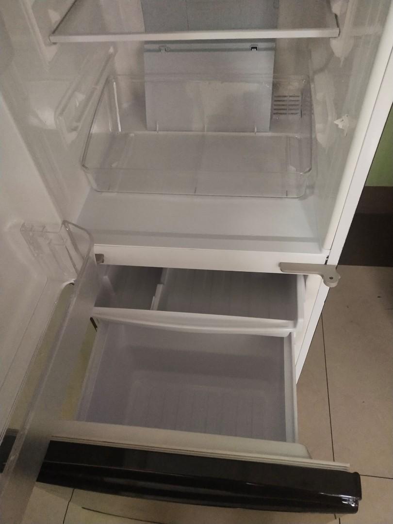 Sharp brand (Inverter and Non frost) (Category: Other Kitchen Appliances) located in Quezon City. Submitted by robiscollection (Listing ID 1024258249, Image 3). Description: .