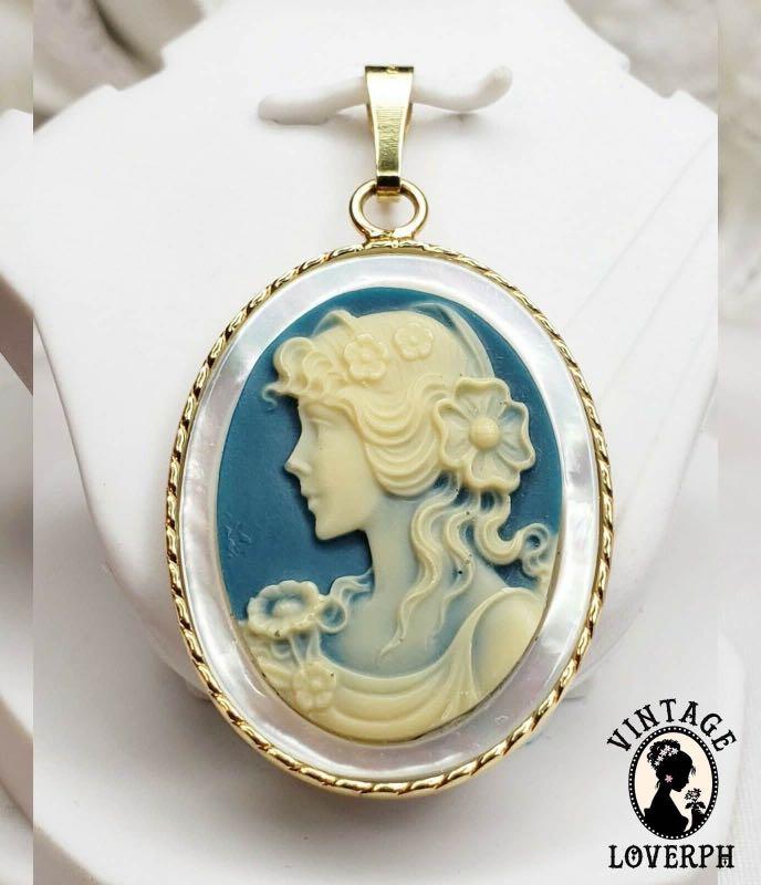 Blue Cameo Pendant in Gold Vermeil 