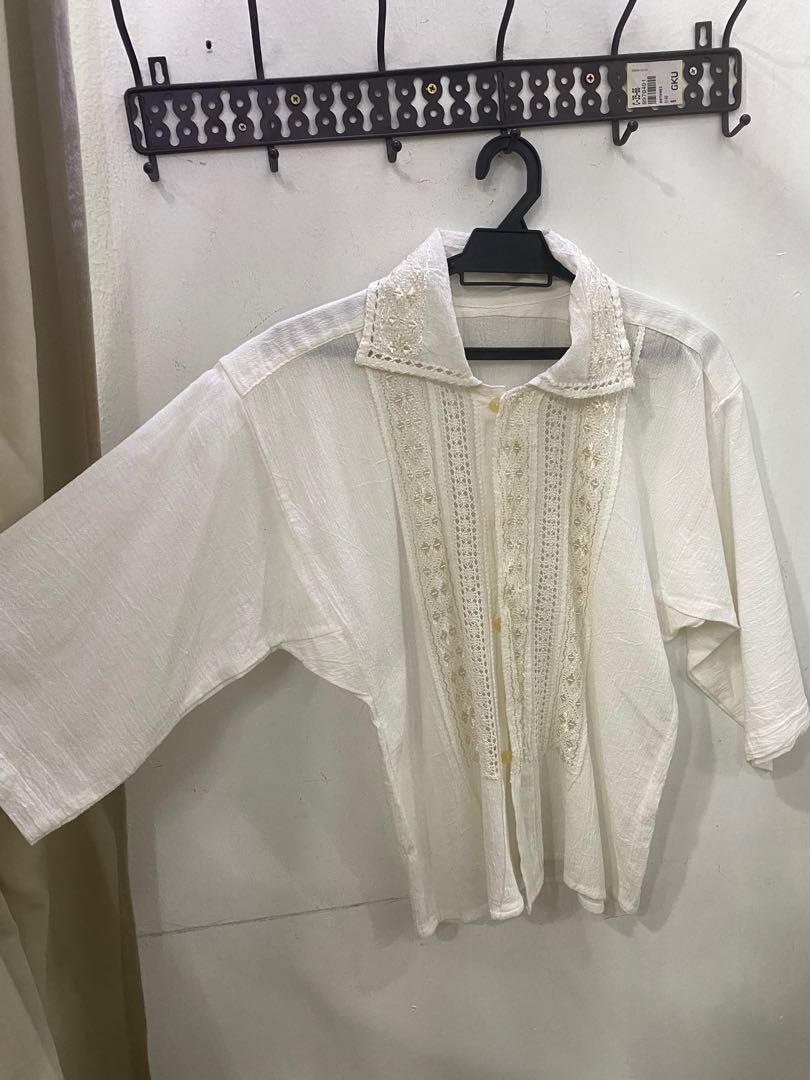White Top, Women's Fashion, Muslimah Fashion, Tops on Carousell