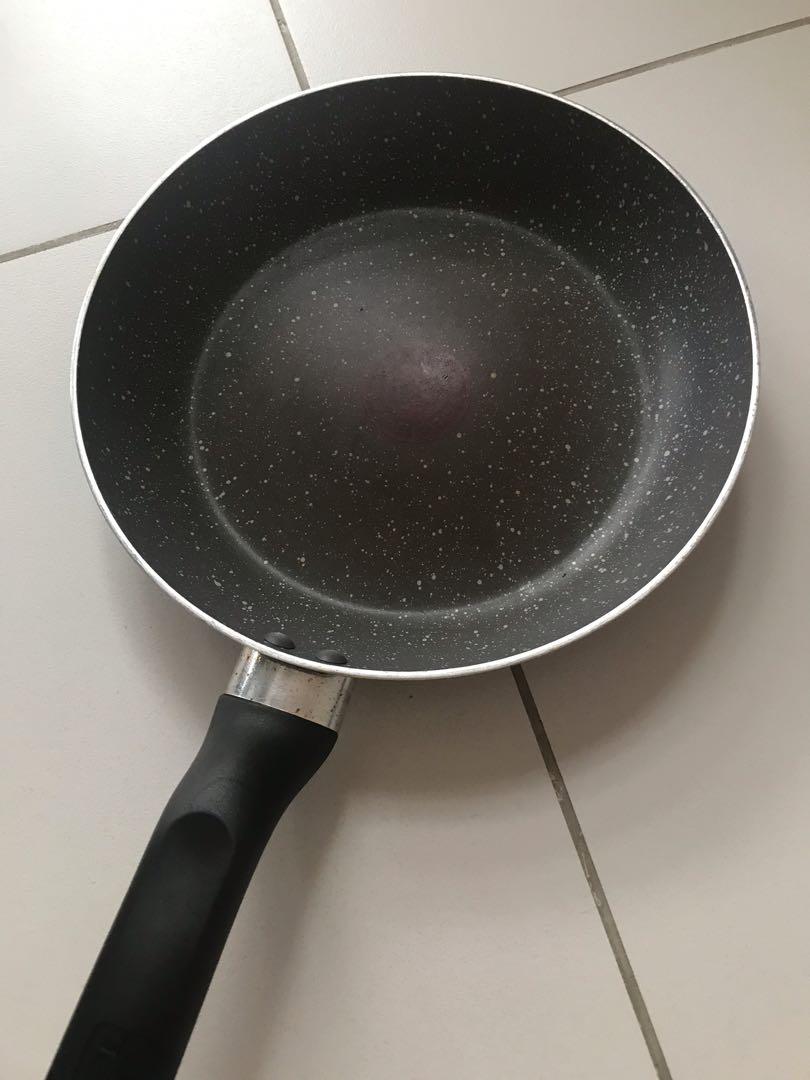 70% new Tafal Frying Pan, Furniture Living, Kitchenware & Tableware, Cookware & Accessories on Carousell