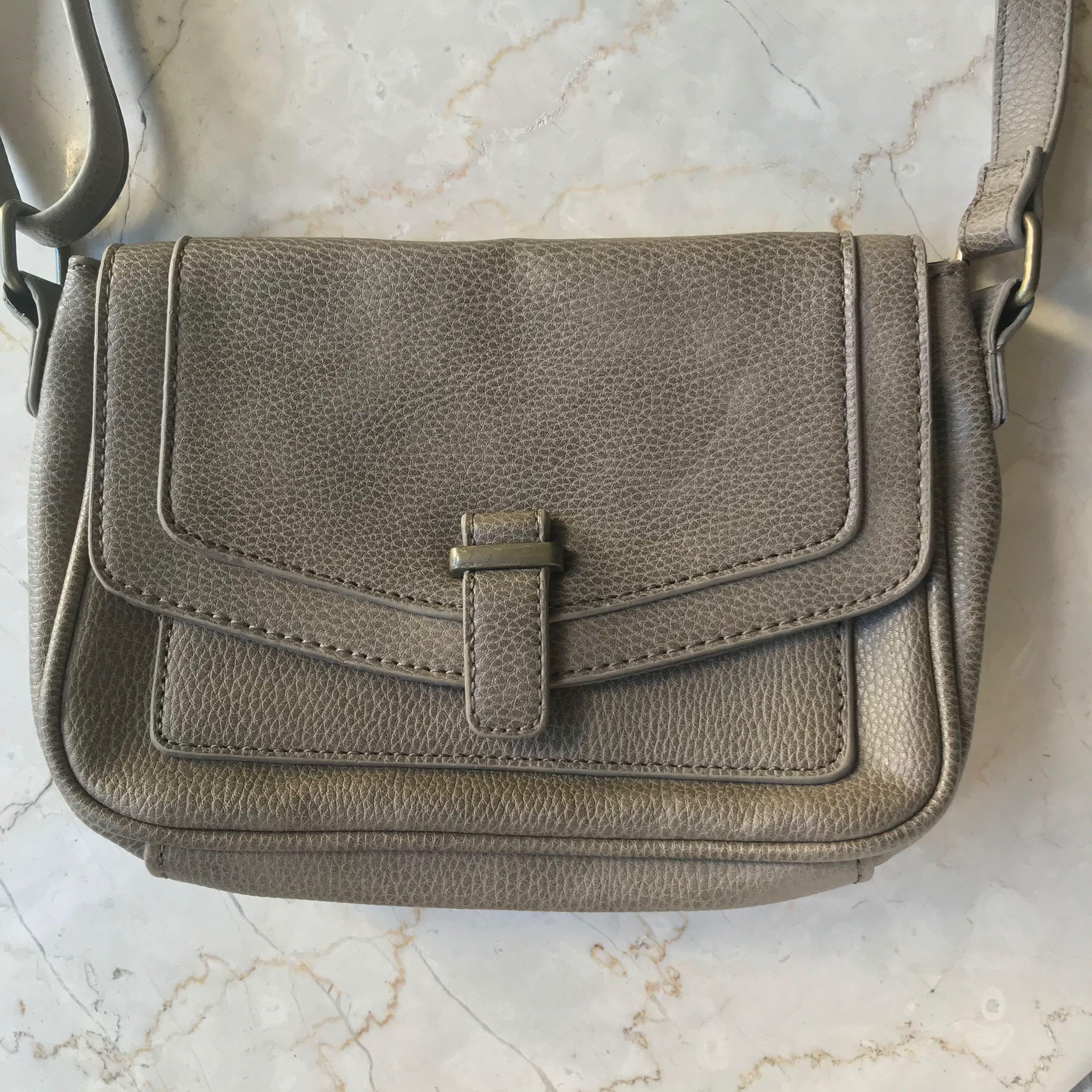 accessorize crossbody bag