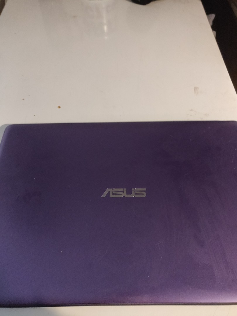 ASUS Laptop Computer