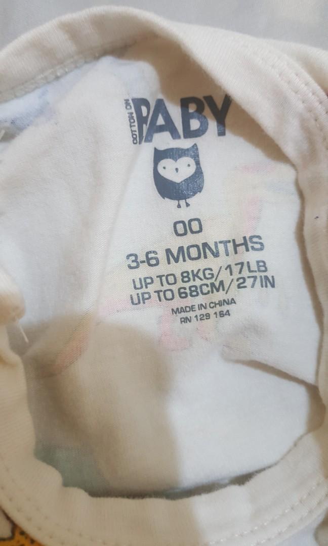 Baby onesie and romper (Category: Babies & Kids Fashion) located in Cainta. Submitted by jgbags (Listing ID 1024521136, Image 2). Description: vguc fits 3-6M.