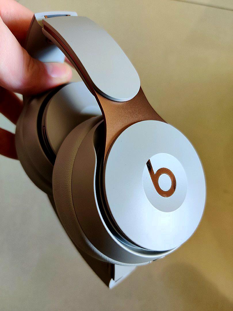 Beats solo hotsell grey