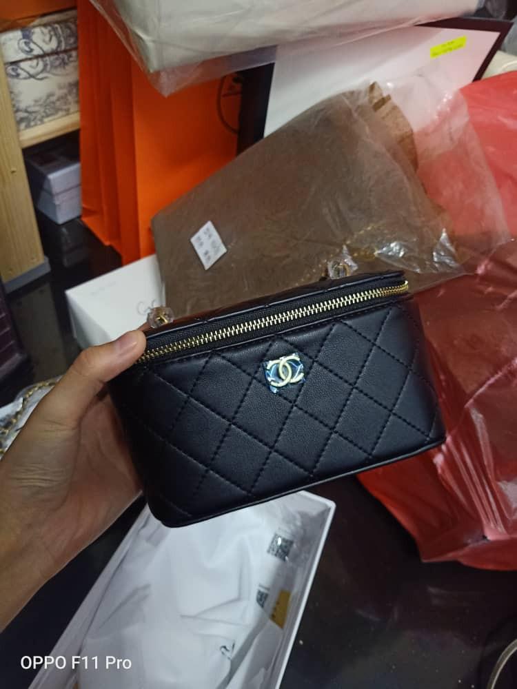 chanel bolsa with gold ball