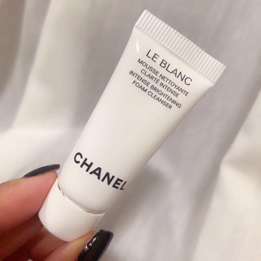 CHANEL LE BLANC mousse nettoyante foam cleanser 5ml, Beauty & Personal  Care, Face, Face Care on Carousell