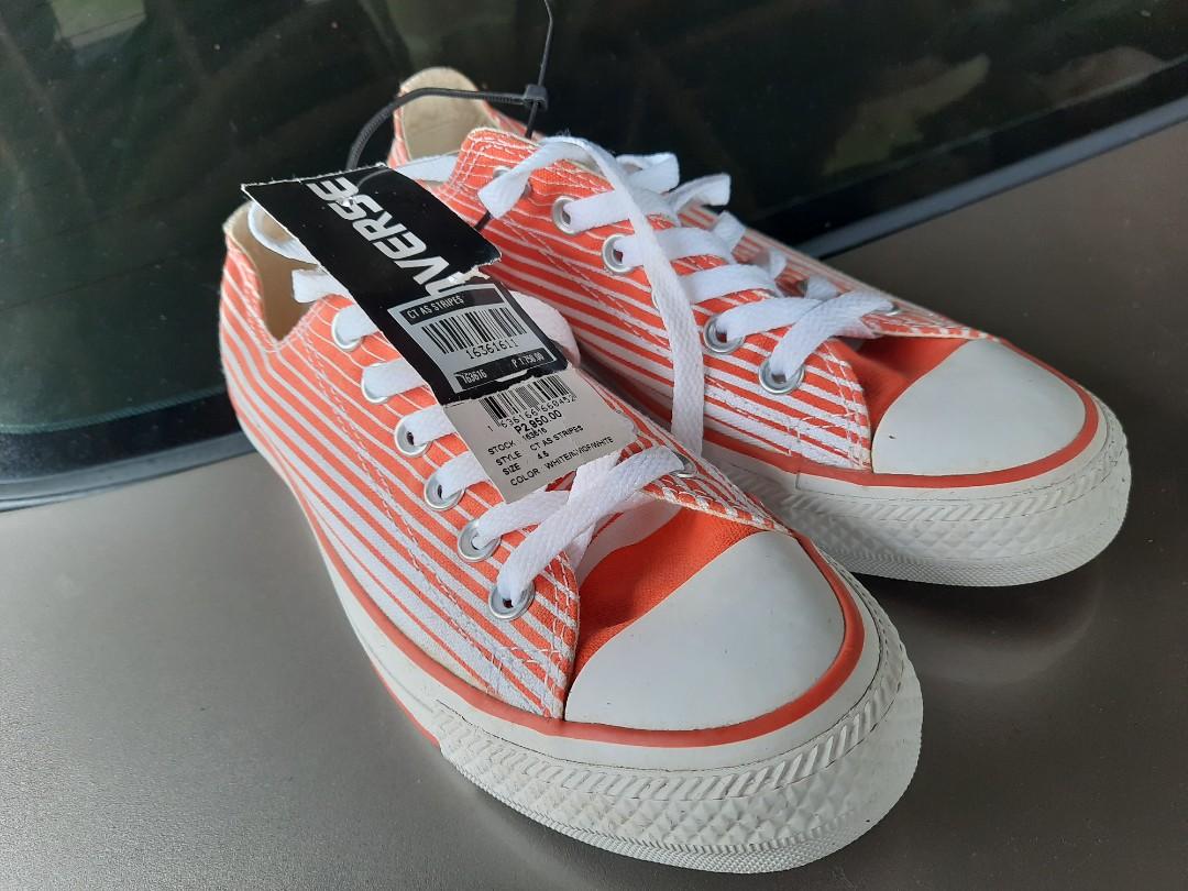 chucks womens