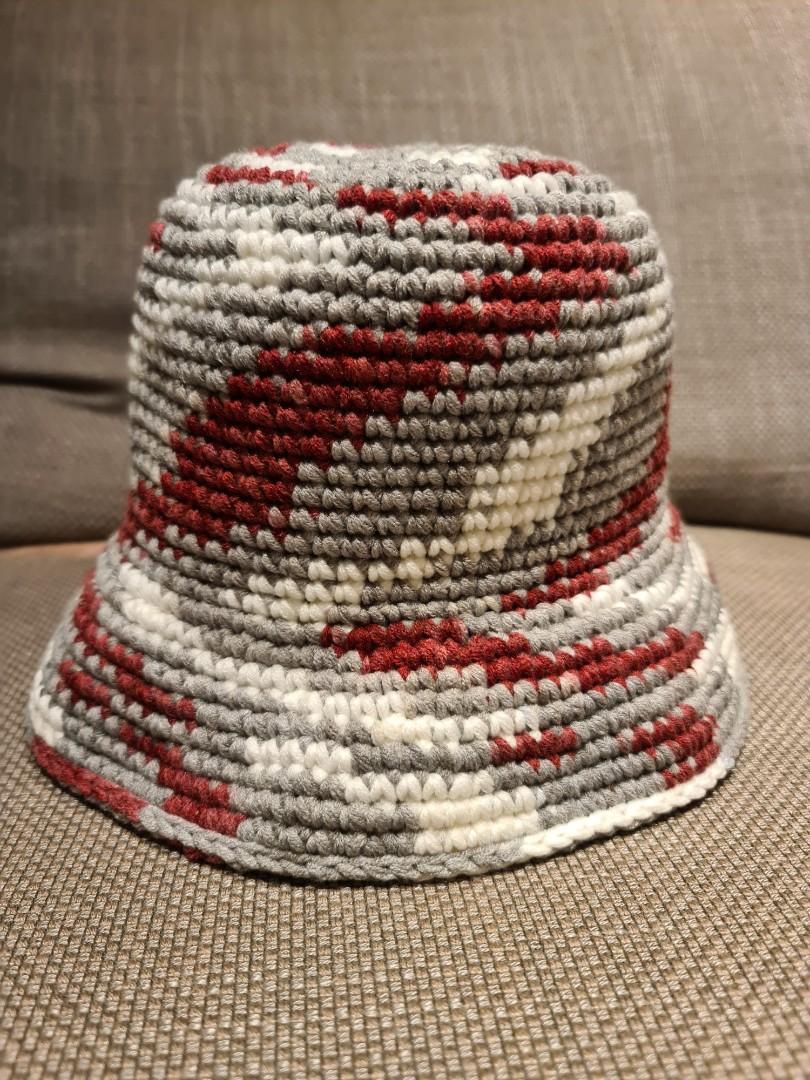 maroon color hat