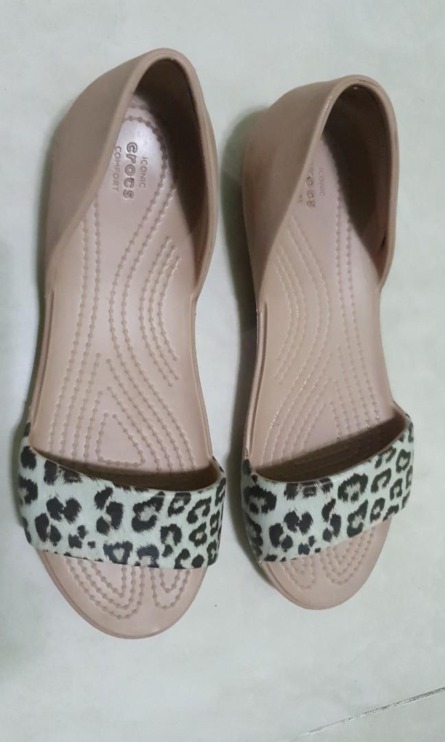 Pastel leopard print crocs clearance