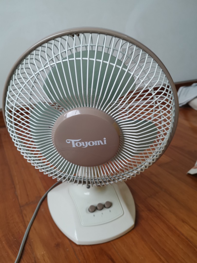 Desk Fan, Home Appliances, Cooling & Air Care on Carousell